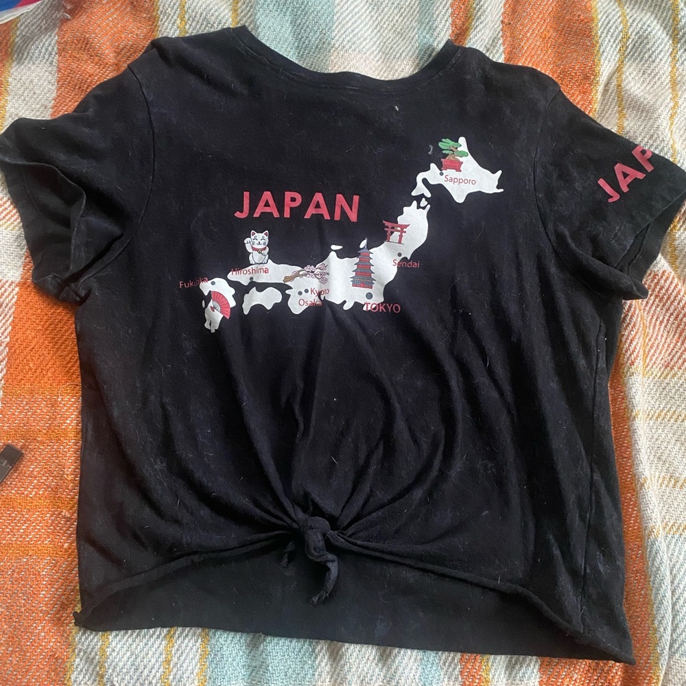 Washed out black tied crop top with Japan decal
